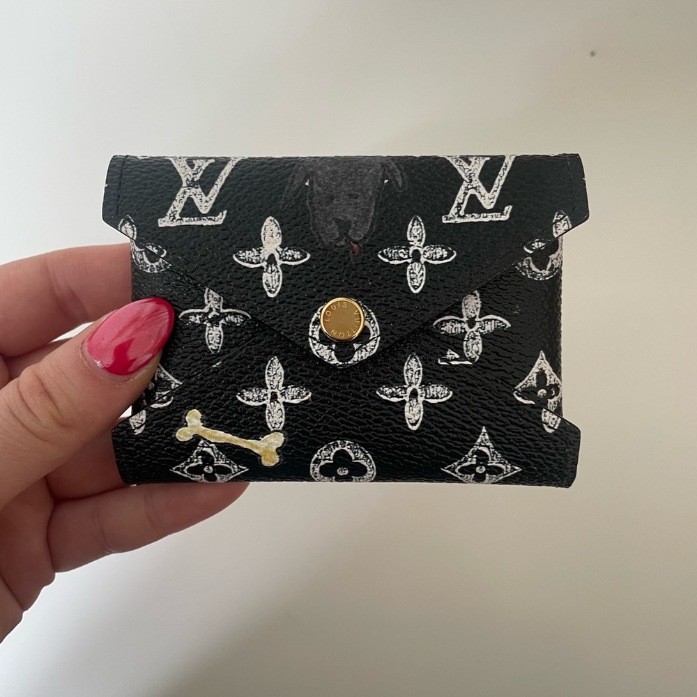Rare Limited Edition Catogram Louis Vuitton Black Monogram Card Holder
